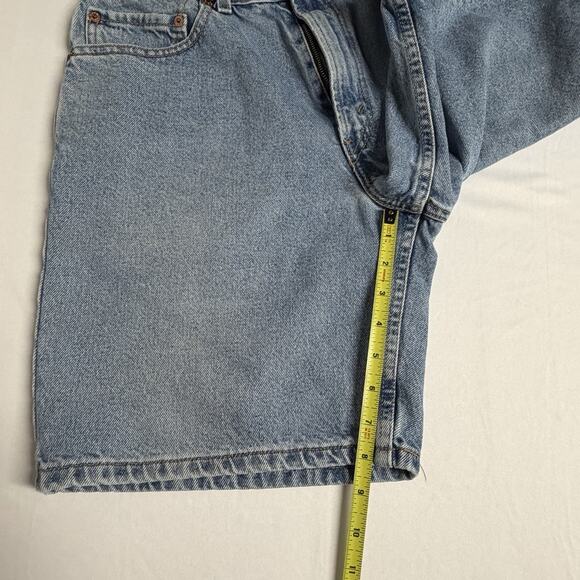 Vintage Levis 550 Shorts Men 34 Blue Light Wash Denim Relaxed Fit Jorts Jean Y2K - Picture 11 of 13